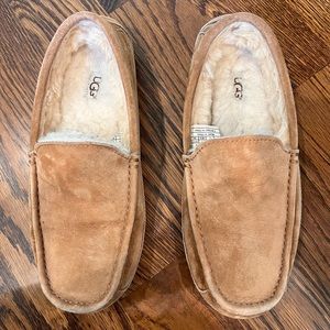 UGG “ascot” shearling slippers, chestnut suede almost new condition